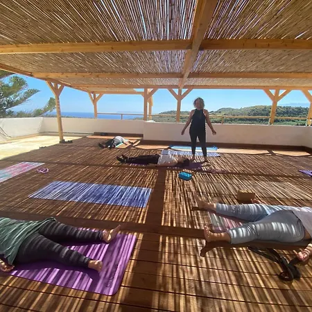 Infinity Wellness Boutique شقة فندقية Afráta